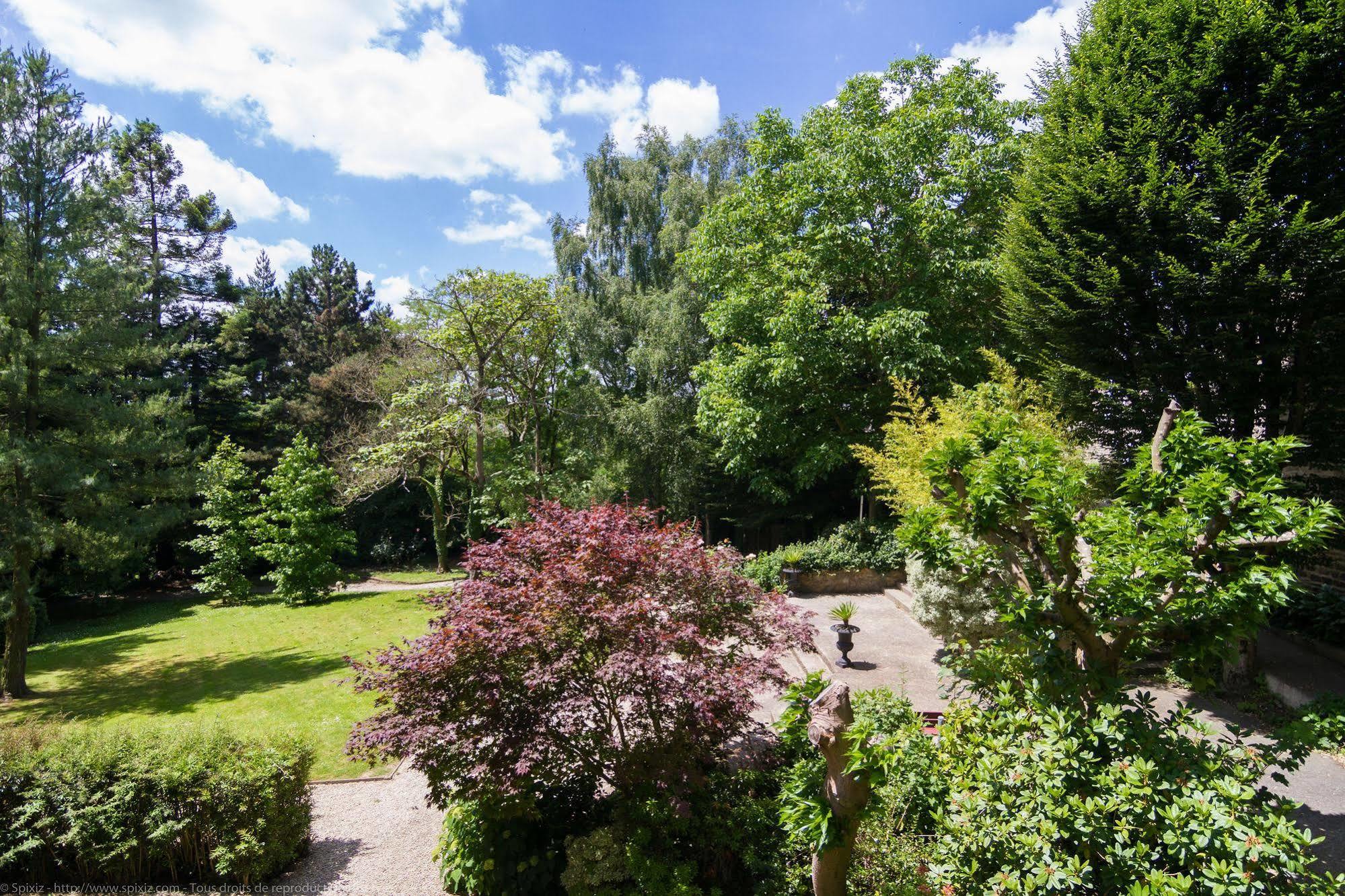 Logis Hotel Du Chateau Combourg Exterior foto